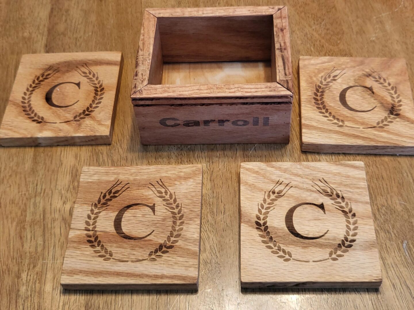 Carroll wooden plates